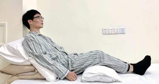老年人感染了新冠肺炎后，該如何進(jìn)行康復(fù)訓(xùn)練？